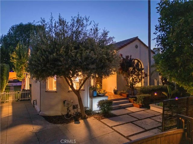 129 N Crescent Heights, Los Angeles, CA 90048