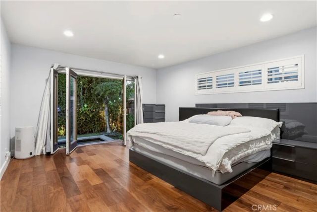 129 N Crescent Heights, Los Angeles, CA 90048