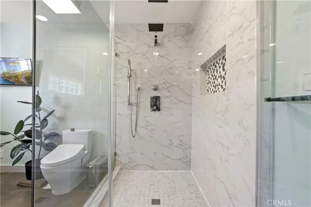 129 N Crescent Heights, Los Angeles, CA 90048