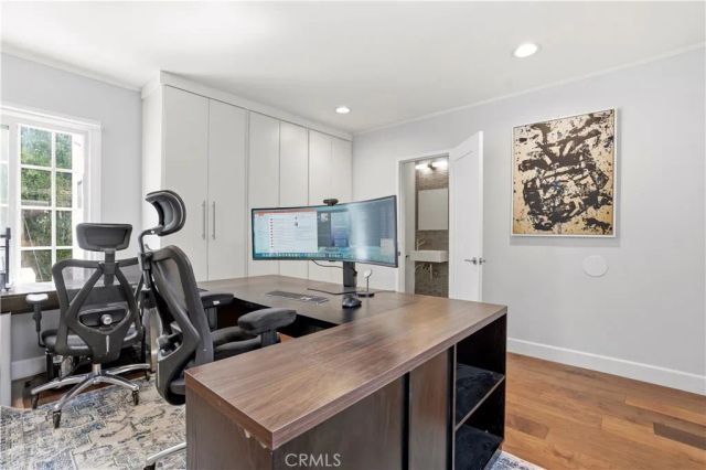 129 N Crescent Heights, Los Angeles, CA 90048