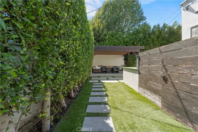 129 N Crescent Heights, Los Angeles, CA 90048