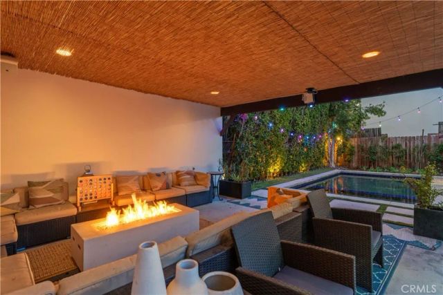 129 N Crescent Heights, Los Angeles, CA 90048