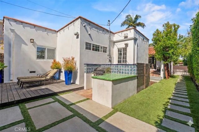 129 N Crescent Heights, Los Angeles, CA 90048