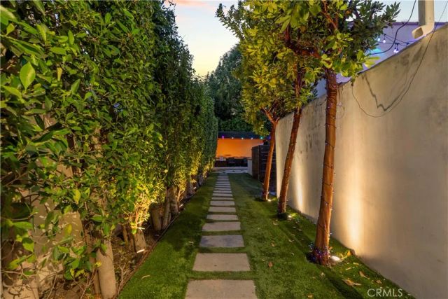 129 N Crescent Heights, Los Angeles, CA 90048