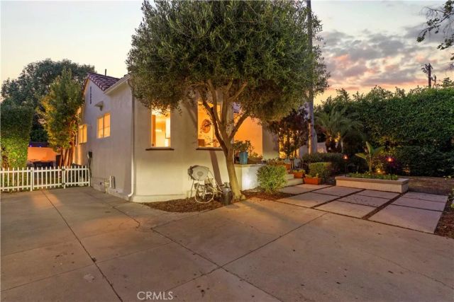 129 N Crescent Heights, Los Angeles, CA 90048