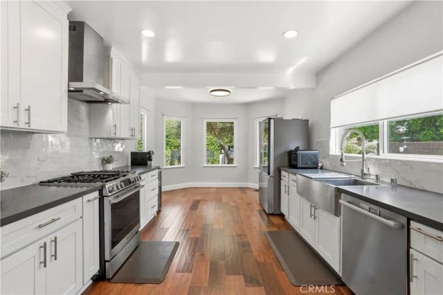 129 N Crescent Heights, Los Angeles, CA 90048