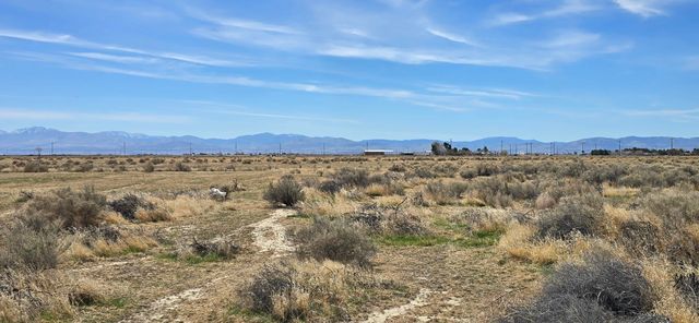 Vic Ave H12 52 Ste, Lancaster, CA 93535