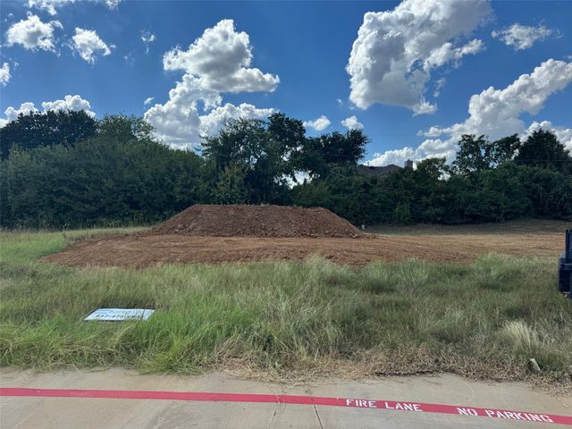 209 E Debbie Lane, Mansfield, TX 76063