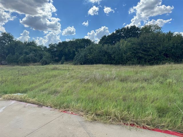 209 E Debbie Lane, Mansfield, TX 76063