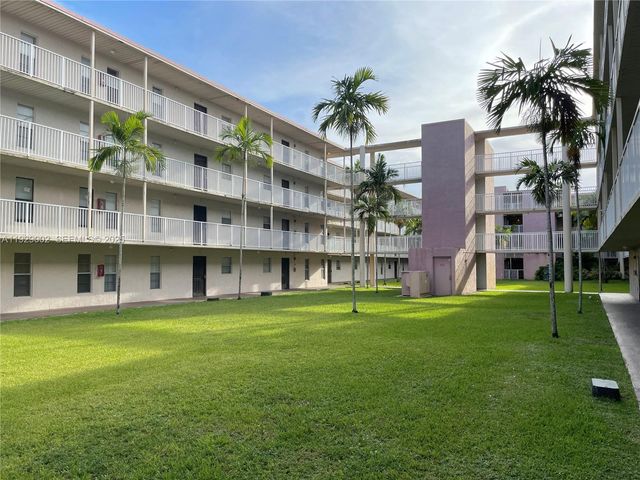 2800 NW 56th Ave E103, Lauderhill, FL 33313