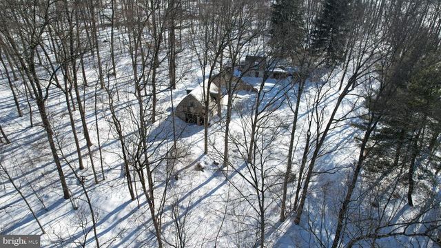 233 CONGO NIANTIC RD, Barto, PA 19504