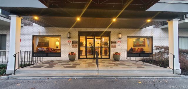 160 academy Street 8C, Poughkeepsie, NY 12601