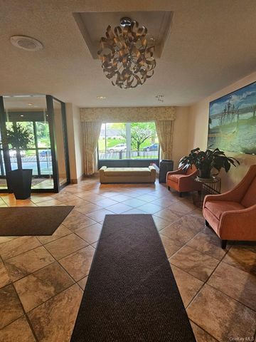 160 academy Street 8C, Poughkeepsie, NY 12601