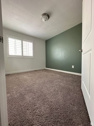 3167 W 3725 S, West Haven, UT 84401