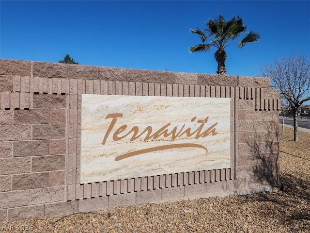 749 Beach Park Street, Henderson, NV 89015