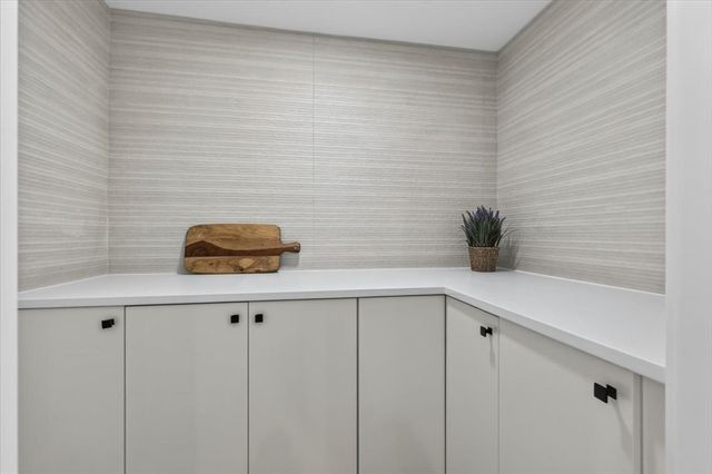 101 Hackensack Rd, Boston, MA 02467