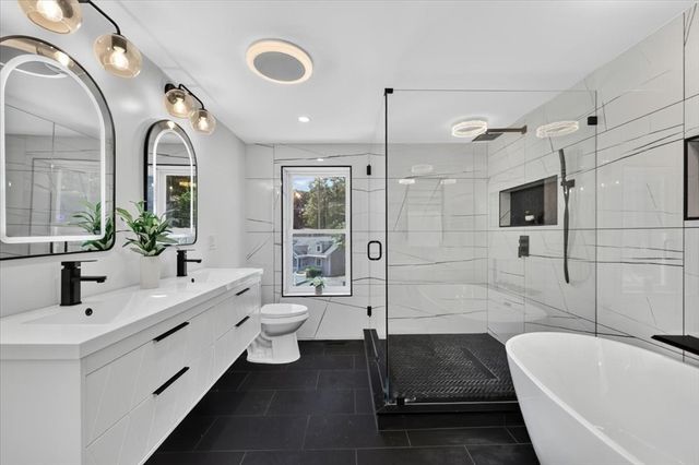 101 Hackensack Rd, Boston, MA 02467