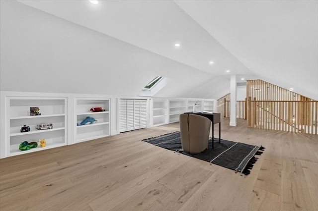 101 Hackensack Rd, Boston, MA 02467