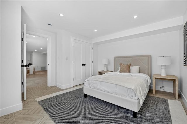 101 Hackensack Rd, Boston, MA 02467