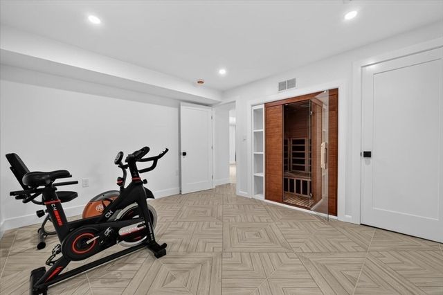 101 Hackensack Rd, Boston, MA 02467