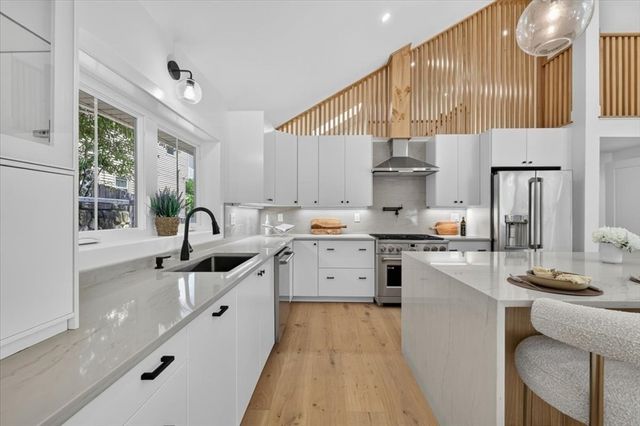 101 Hackensack Rd, Boston, MA 02467