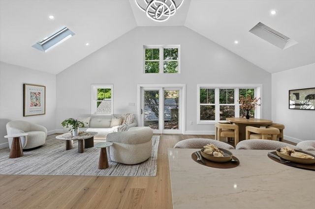 101 Hackensack Rd, Boston, MA 02467