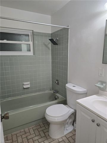 112 Kerr CIR, Lehigh Acres, FL 33936