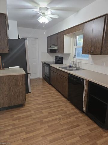 112 Kerr CIR, Lehigh Acres, FL 33936