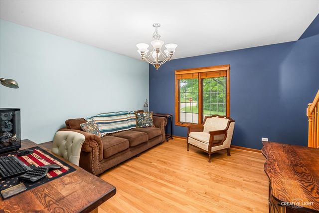 3S665 Virginia Avenue, Warrenville, IL 60555