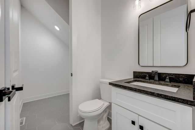 819D Watts Ln, Nashville, TN 37209