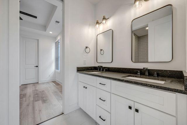 819D Watts Ln, Nashville, TN 37209