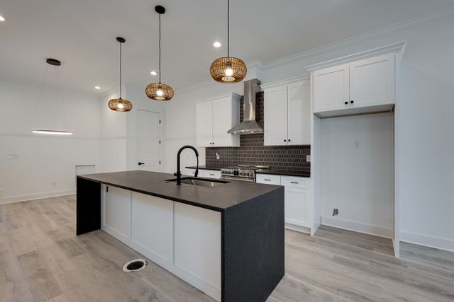 819D Watts Ln, Nashville, TN 37209