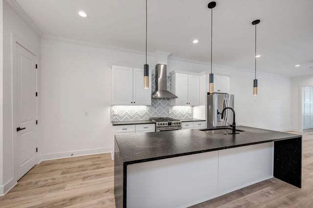 819D Watts Ln, Nashville, TN 37209