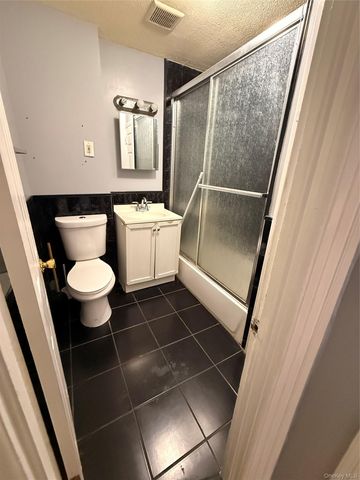 88-25 75th Street, Woodhaven, NY 11421