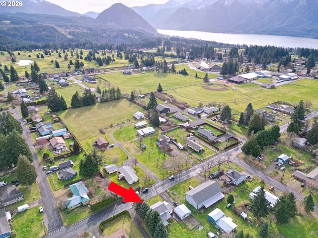 291 METZGER Rd, Carson, WA 98610