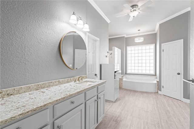 4406 Pontchartrain Dr, Corpus Christi, TX 78413