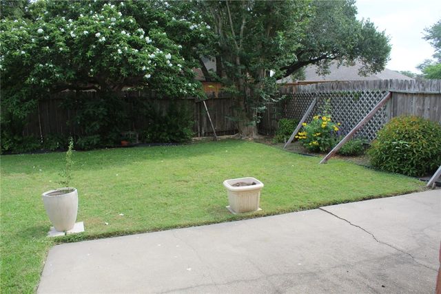4406 Pontchartrain Dr, Corpus Christi, TX 78413