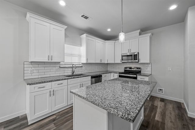 517 E Heron Street, Denison, TX 75021