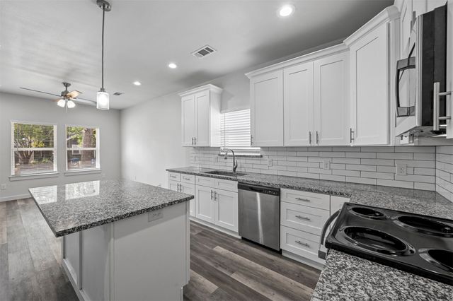 517 E Heron Street, Denison, TX 75021