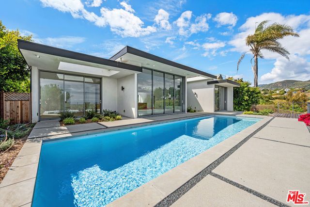 28901 Wight Road, Malibu, CA 90265