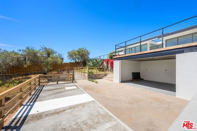 28901 Wight Road, Malibu, CA 90265