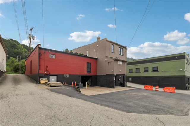 619 Butler St, Etna, PA 15223
