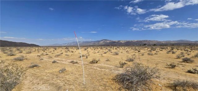 25970 Las Tunas, Apple Valley, CA 92308