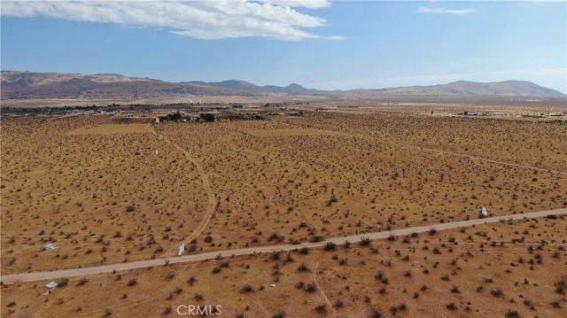 25970 Las Tunas, Apple Valley, CA 92308