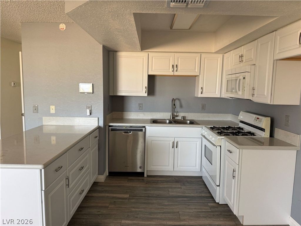 761 Rock Springs Drive 202, Las Vegas, NV 89128 — photo 3
