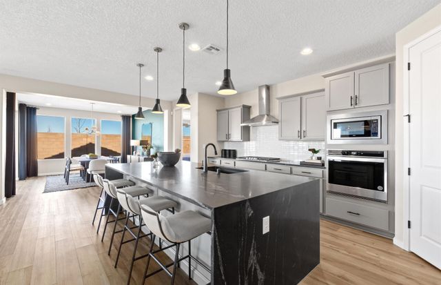 604 Amatista Loop SE, Rio Rancho, NM 87124