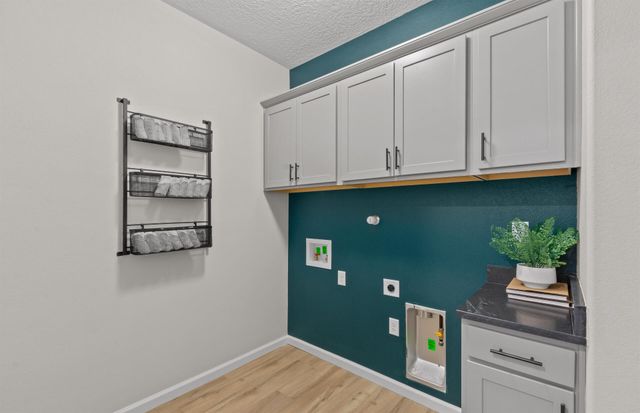 604 Amatista Loop SE, Rio Rancho, NM 87124