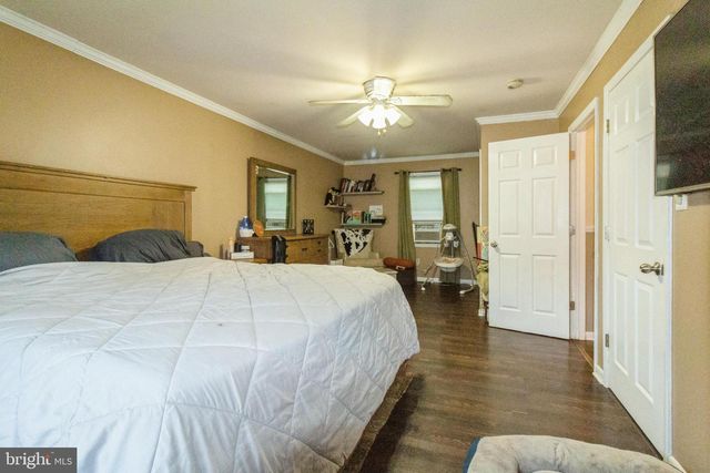 410 ERIE AVE, Penns Grove, NJ 08069