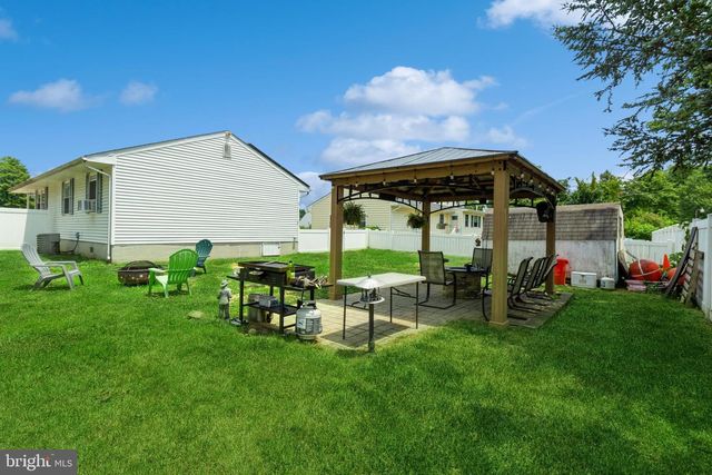 410 ERIE AVE, Penns Grove, NJ 08069