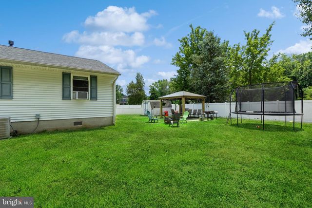 410 ERIE AVE, Penns Grove, NJ 08069